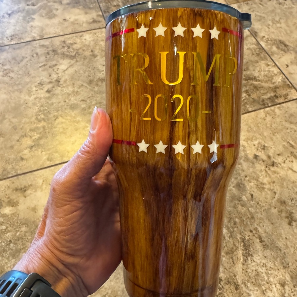 President Trump 2020 coffee/tea/soda/water tumbler hot or cold